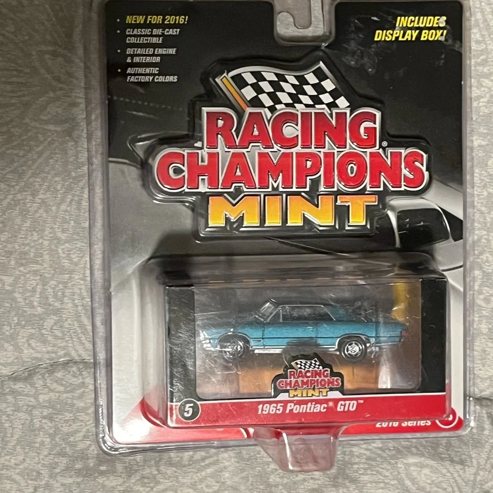 Racing Champions Mint 1965 Blue Pontiac GTO Die-Cast Collectible Car 2016